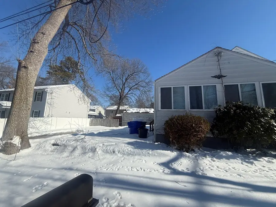 944 Wilbraham Rd, Springfield, MA 01109 - #3