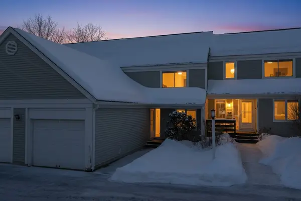 5 Stone Ridge Rd #5, Franklin, MA 02038