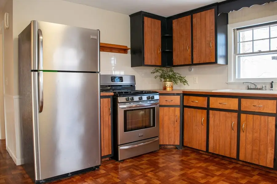 12 Wilmot St, Fitchburg, MA 01420 - #2