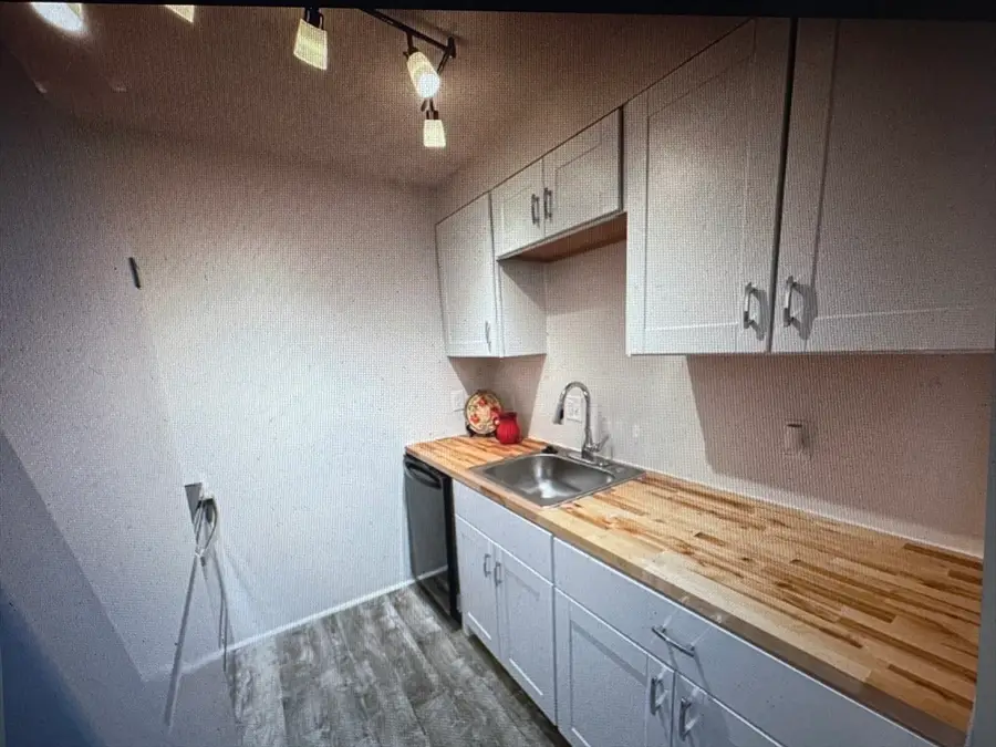 180 Main St #4105, Bridgewater, MA 02324 - Image #2