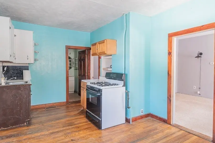 1004 S Franklin St, Holbrook, MA 02343 - #3