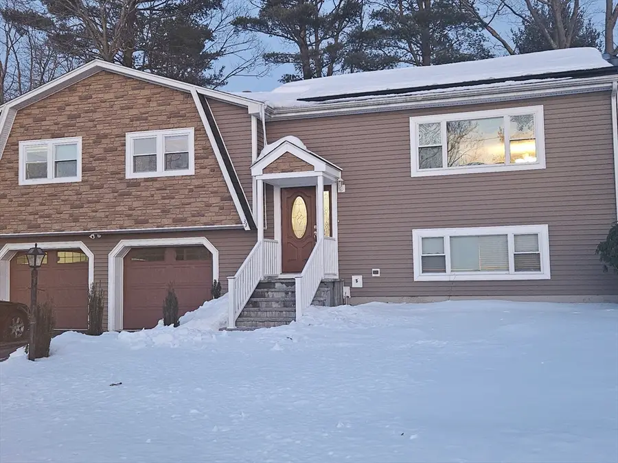 33 Hemlock Ter, Randolph, MA 02368 - #2
