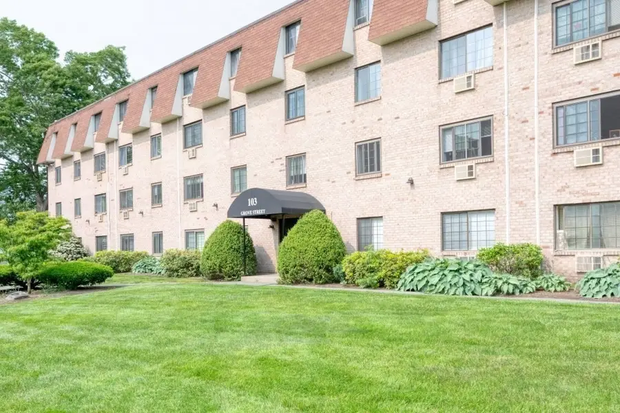 103 Grove St #317, Rockland, MA 02370 - Image #3