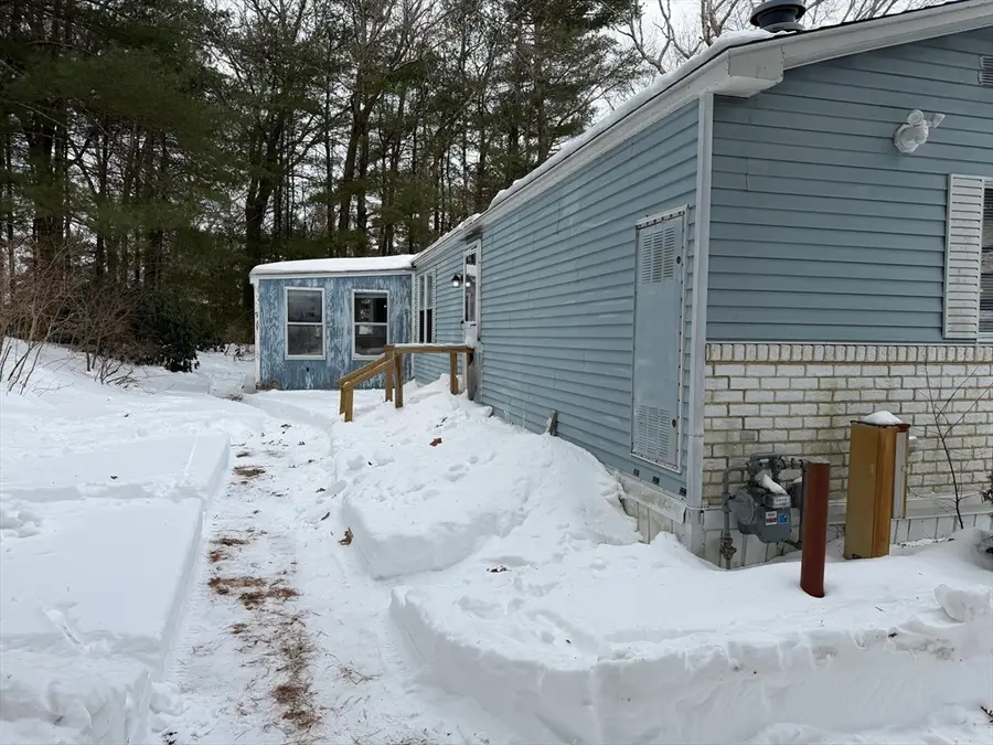 28 Haskell Cir, Lakeville, MA 02347 - Image #2