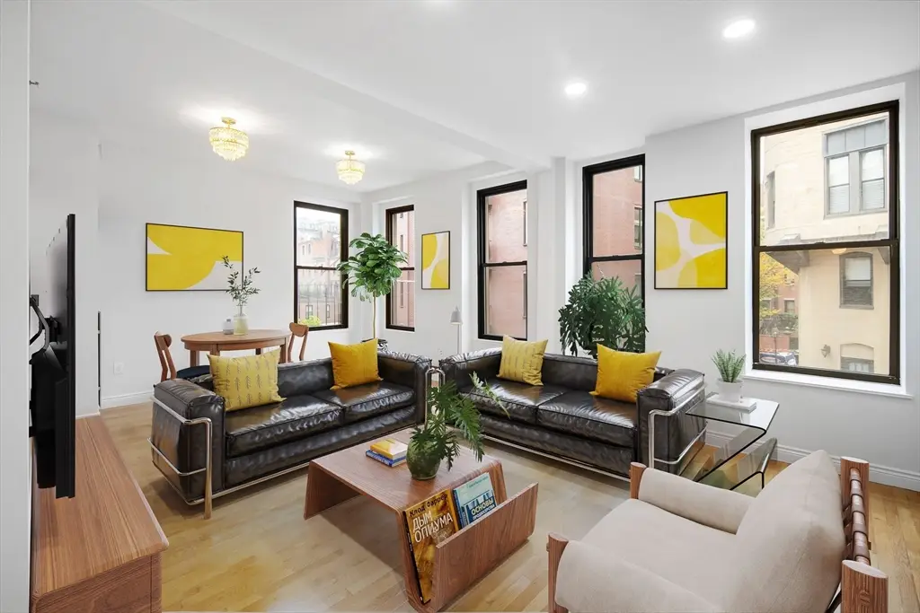 4 Charlesgate E #201, Boston, MA 02215 - Image #1