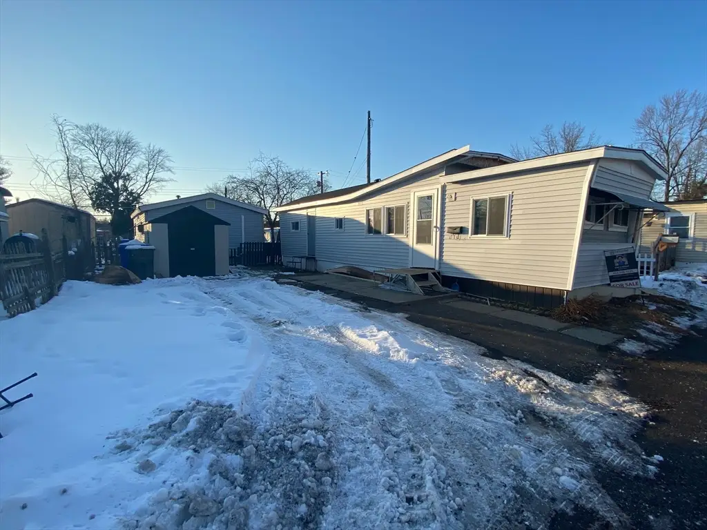 16 Pioneer Way, Springfield, MA 01119 - #1