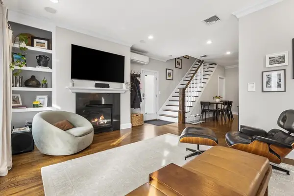 7 Burgoyne St #1, Boston, MA 02124