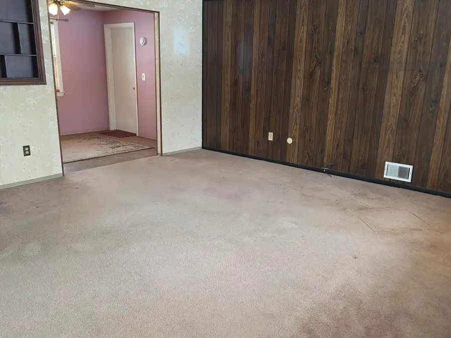 118 Deanna Rd, Brockton, MA 02302 - Image #2