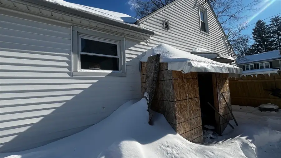 102 San Miguel Street, Springfield, MA 01104 - #3