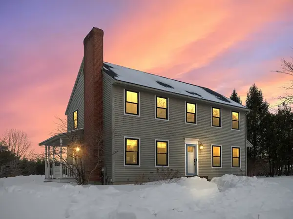 41 Hill St, Paxton, MA 01612