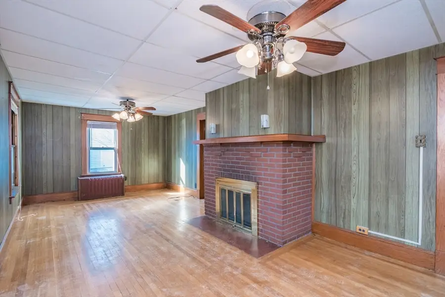 31 Greenwich St, Ludlow, MA 01056 - Image #3