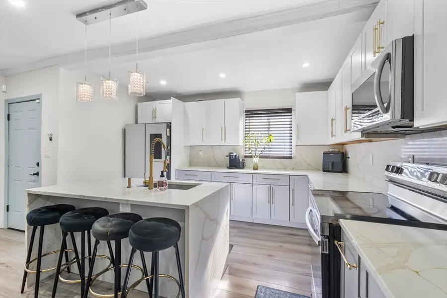 159-161 Howe St, Methuen, MA 01844 - #3