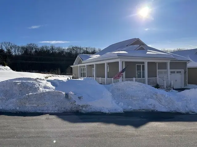 61 Spring Hill Dr #61, Uxbridge, MA 01569 - #3