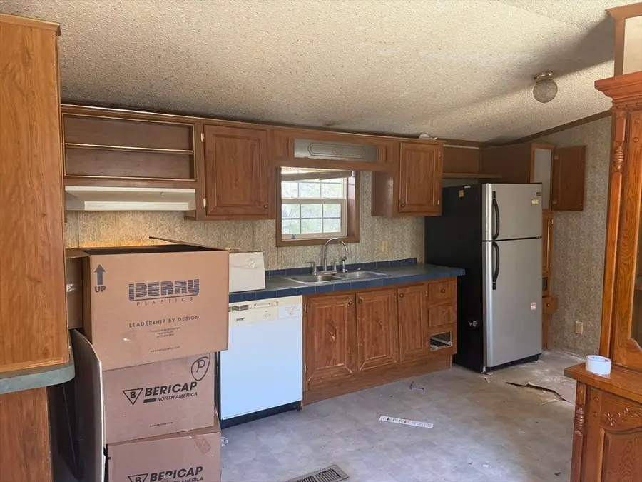 10 David Rd, Carver, MA 02330 - #3