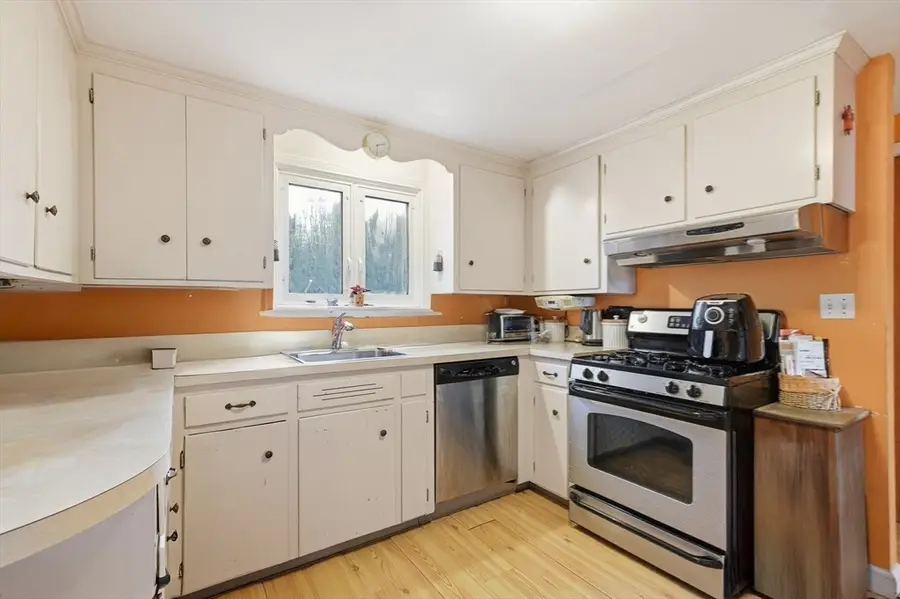 37 Morey Rd, Boston, MA 02132 - Image #3