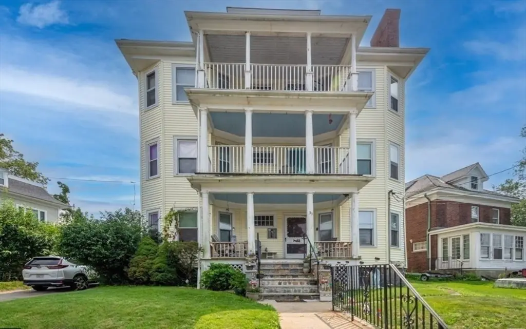 33 Oak St, Boston, MA 02136 - #1