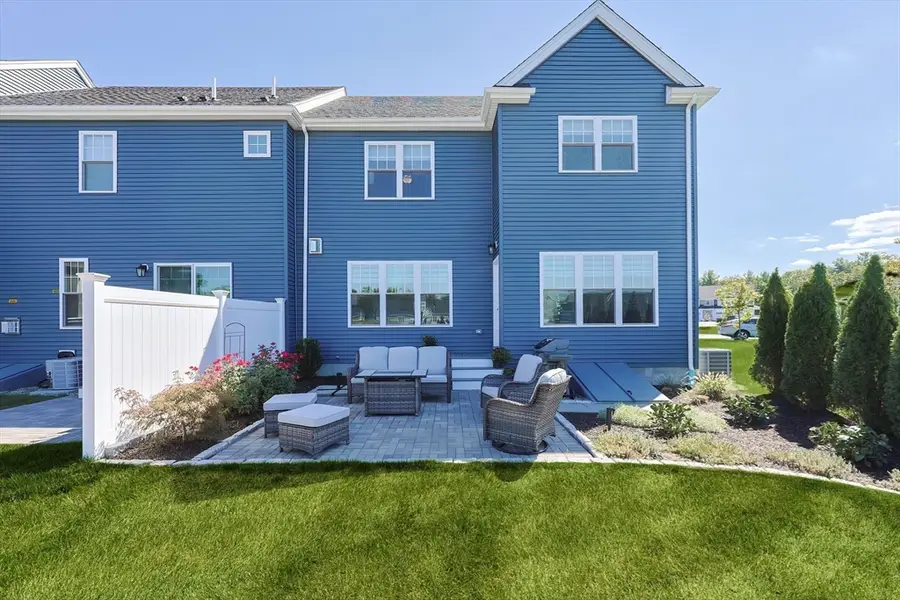 7 Palmetto Dr #7, Bellingham, MA 02019 - #2