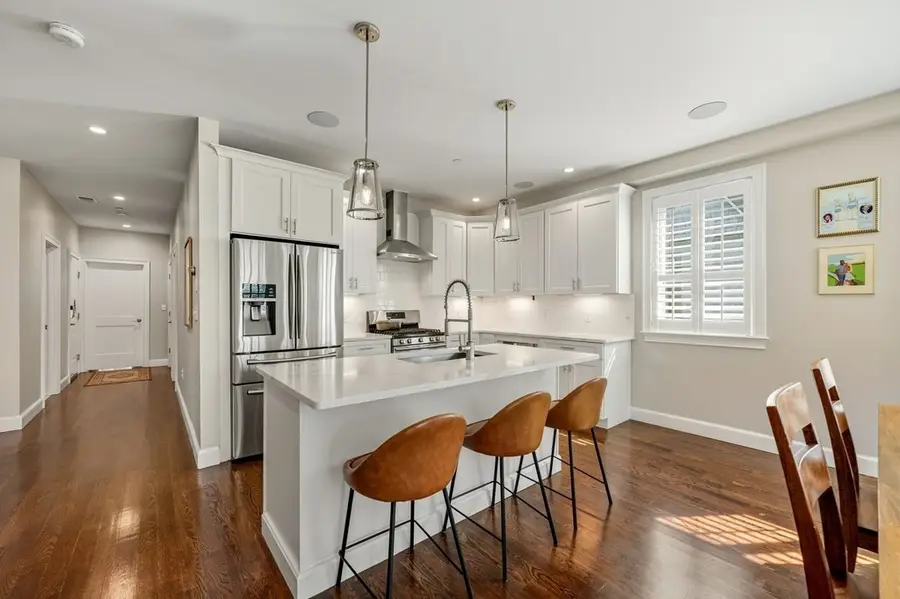 884 Adams St #4, Boston, MA 02124 - #3