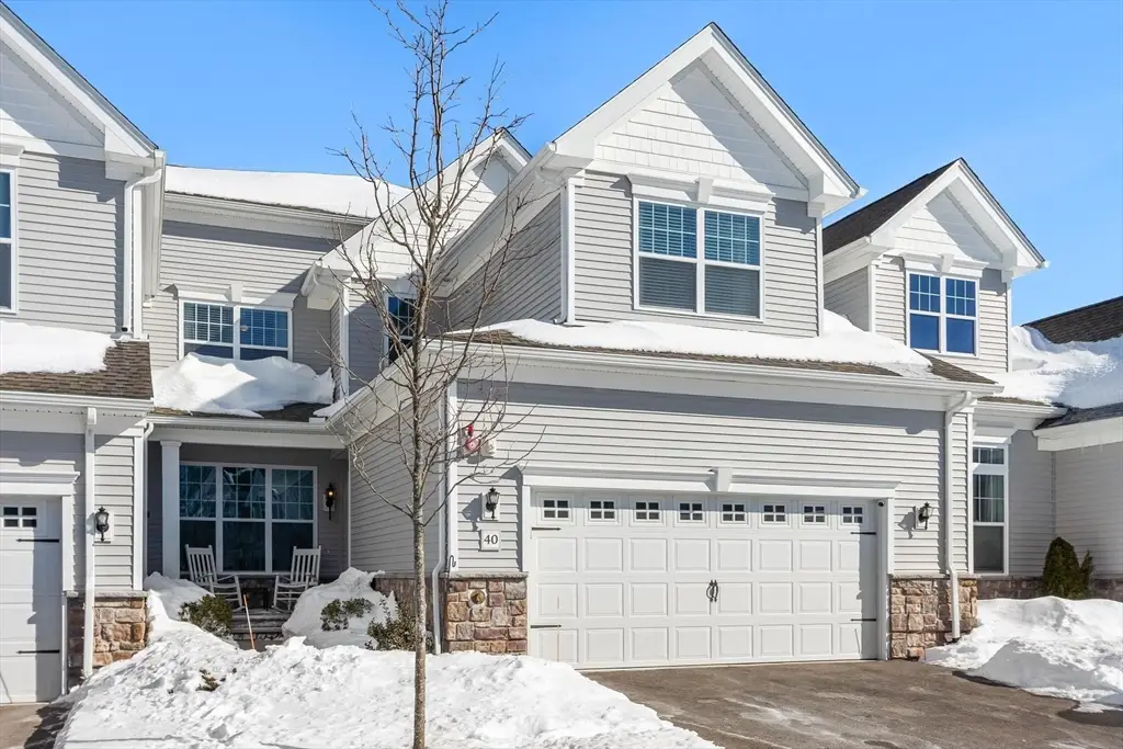 40 Phoebe St #101, Methuen, MA 01844 - #1