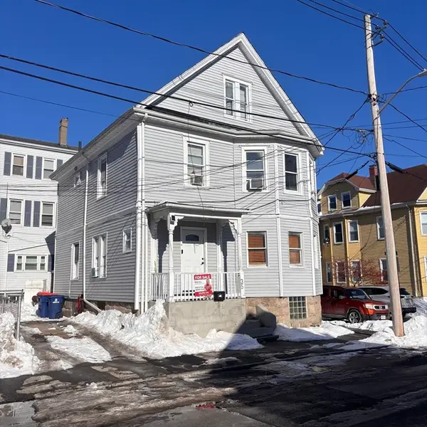 35 Larch St, New Bedford, MA 02740