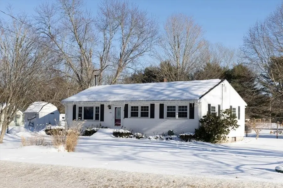 536 North Ave, Rochester, MA 02770 - #3