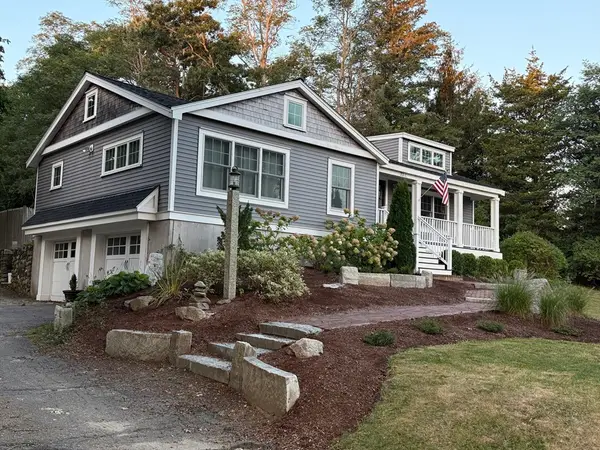 31 Warren Ave, Plymouth, MA 02360