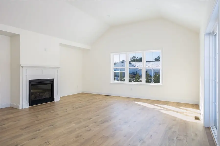 4 Hayley Cir, Rochester, MA 02770 - #2