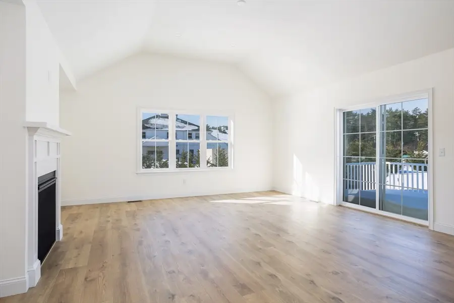 4 Hayley Cir, Rochester, MA 02770 - #3