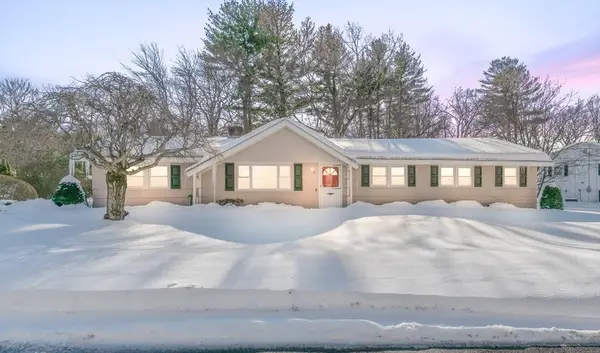 13 Wing Ter, Burlington, MA 01803