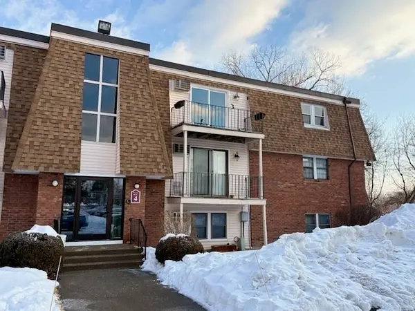 80 Damon Rd #4302, Northampton, MA 01060