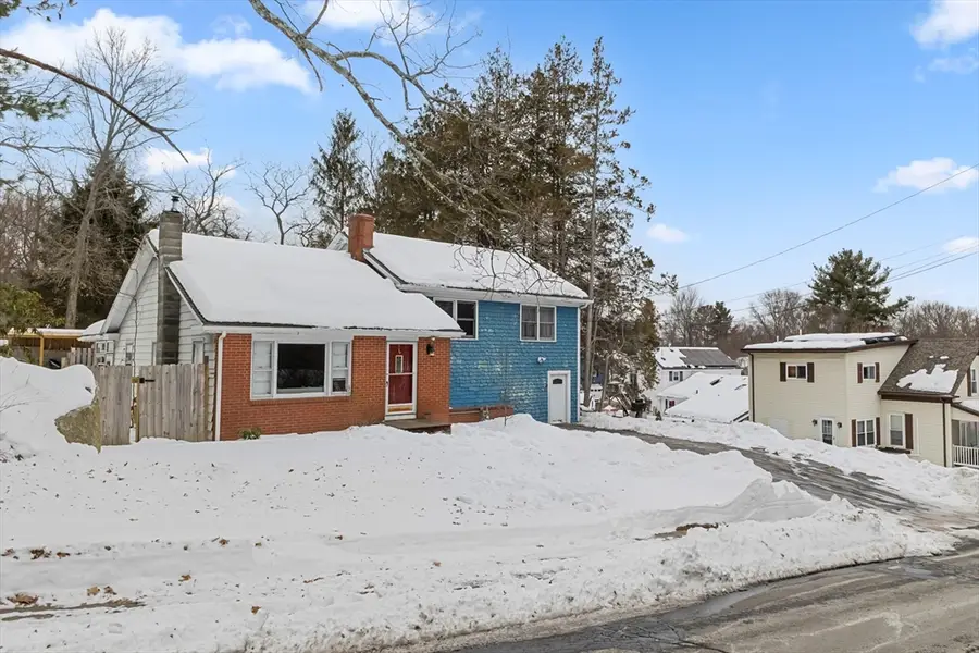 79 High St, Uxbridge, MA 01569 - #2