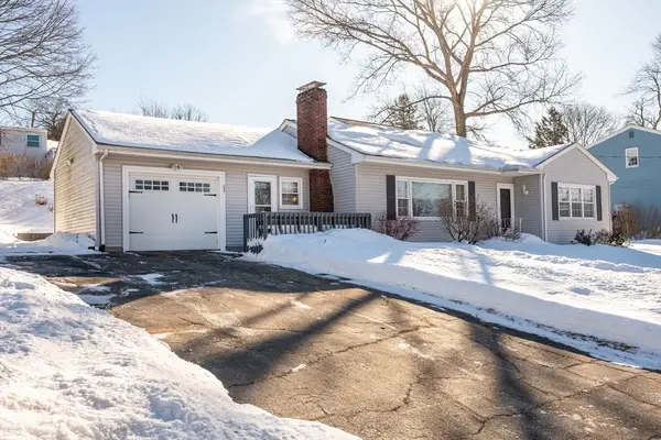 23 Cleghorn Lane, Tewksbury, MA 01876