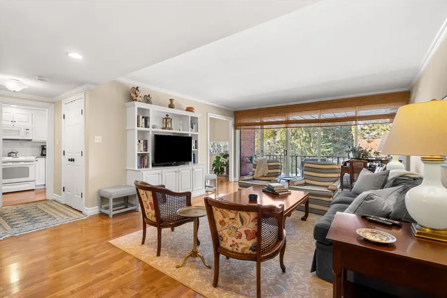 85 Grove St #311, Wellesley, MA 02482 - #2