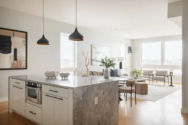 243 Condor St #4, Boston, MA 02128