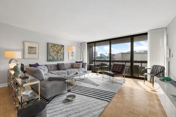 566 Commonwealth #608, Boston, MA 02215