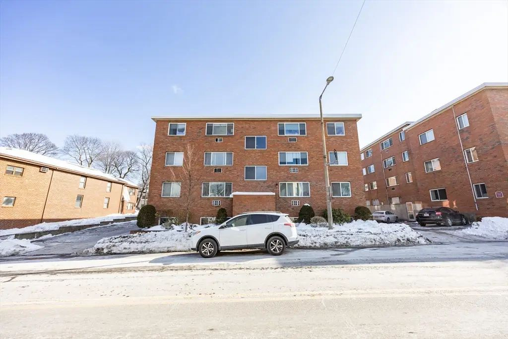 354 Market St #9, Boston, MA 02135 - #1