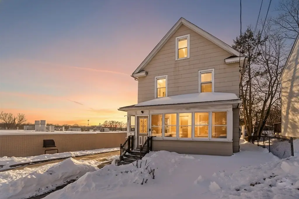 23 Jackson St, Chicopee, MA 01020 - #1