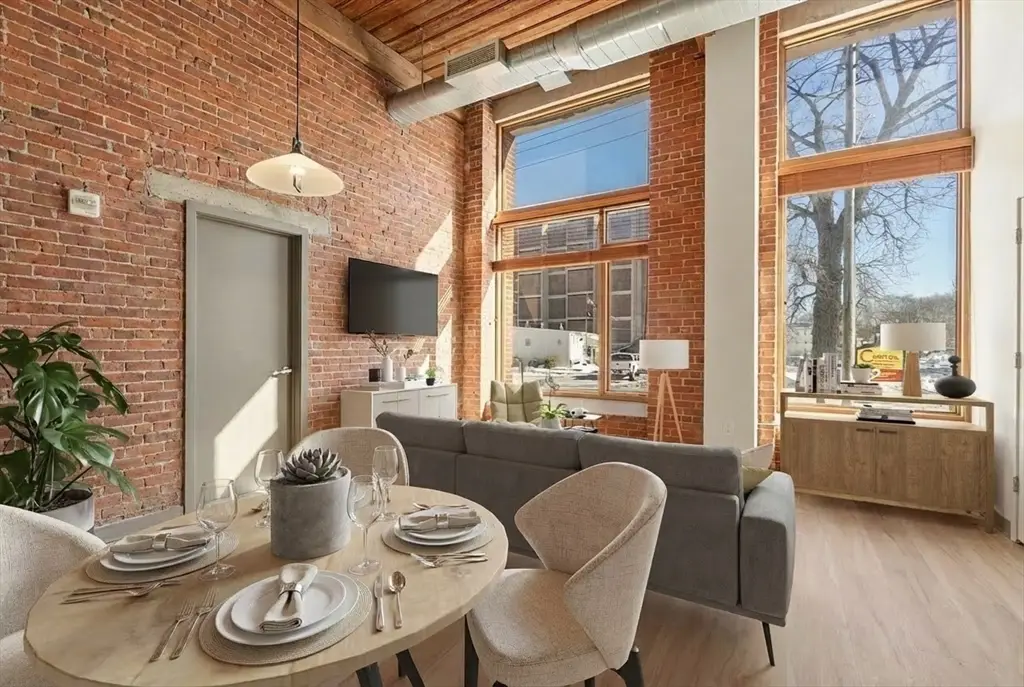 146 Court St #108, Brockton, MA 02302 - #1