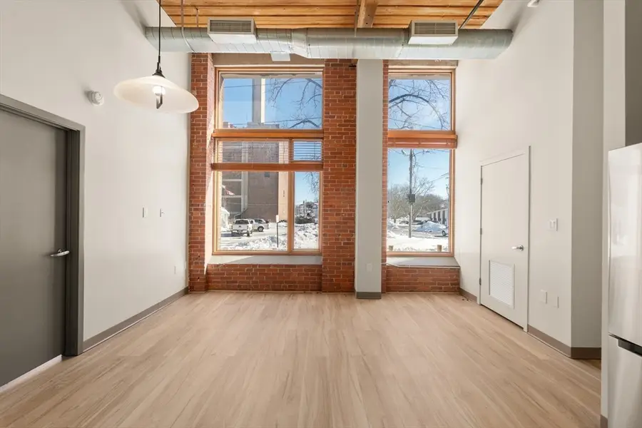 146 Court St #108, Brockton, MA 02302 - #2