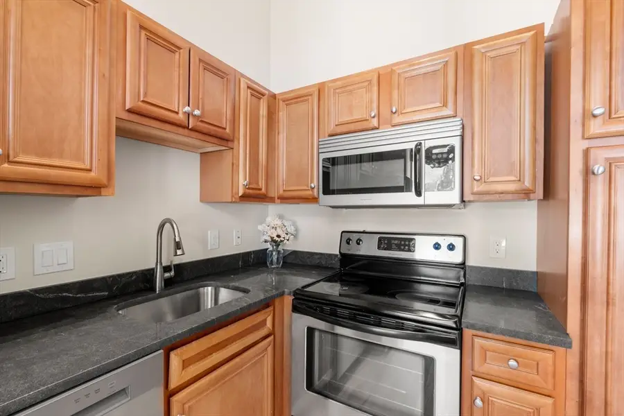 146 Court St #108, Brockton, MA 02302 - #3