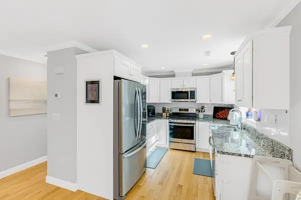 1400 Gorham St #42, Lowell, MA 01852