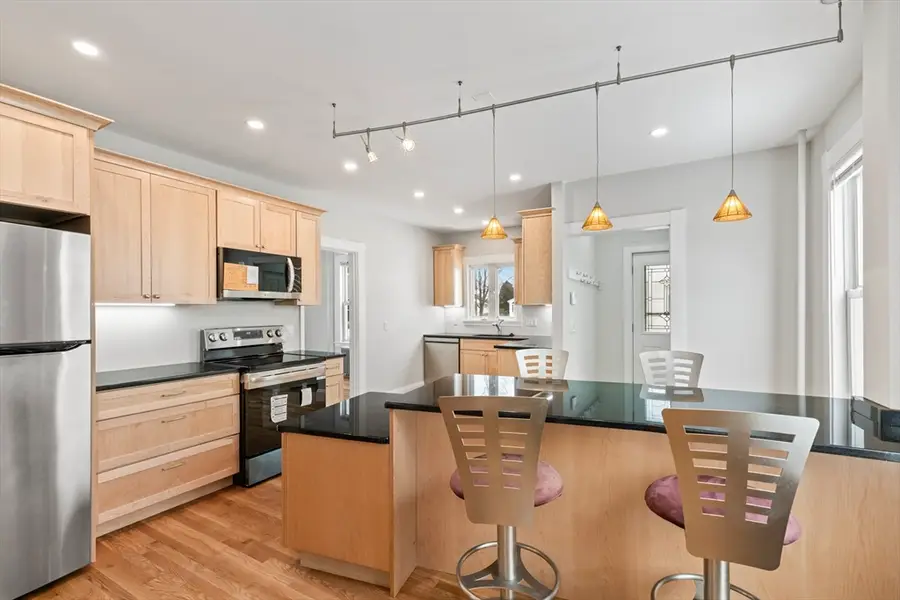 136 Willow Street, Waltham, MA 02453 - #3