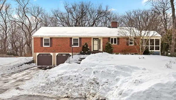 11 Menotomy Rocks Dr, Arlington, MA 02476