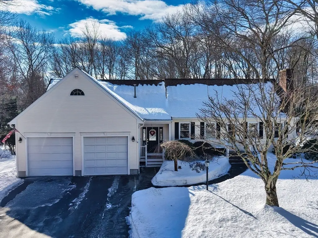 898 Tobey St, Acushnet, MA 02743 - #1