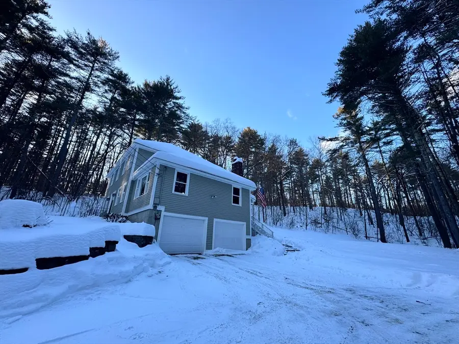 114 Groton St, Pepperell, MA 01463 - #3