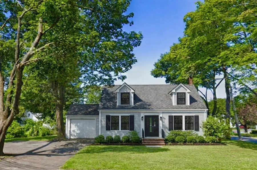 58 Washington St, Stoneham, MA 02180 - #2