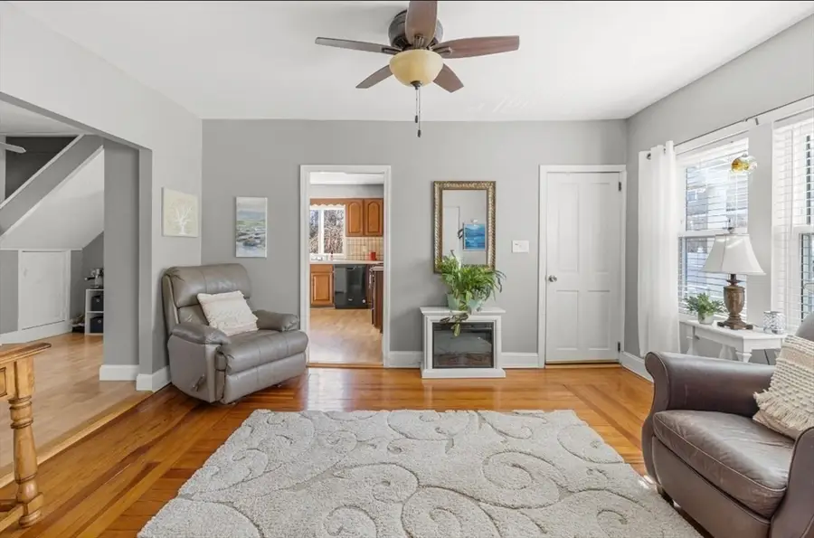 24 Valley Street, Fall River, MA 02724 - #3