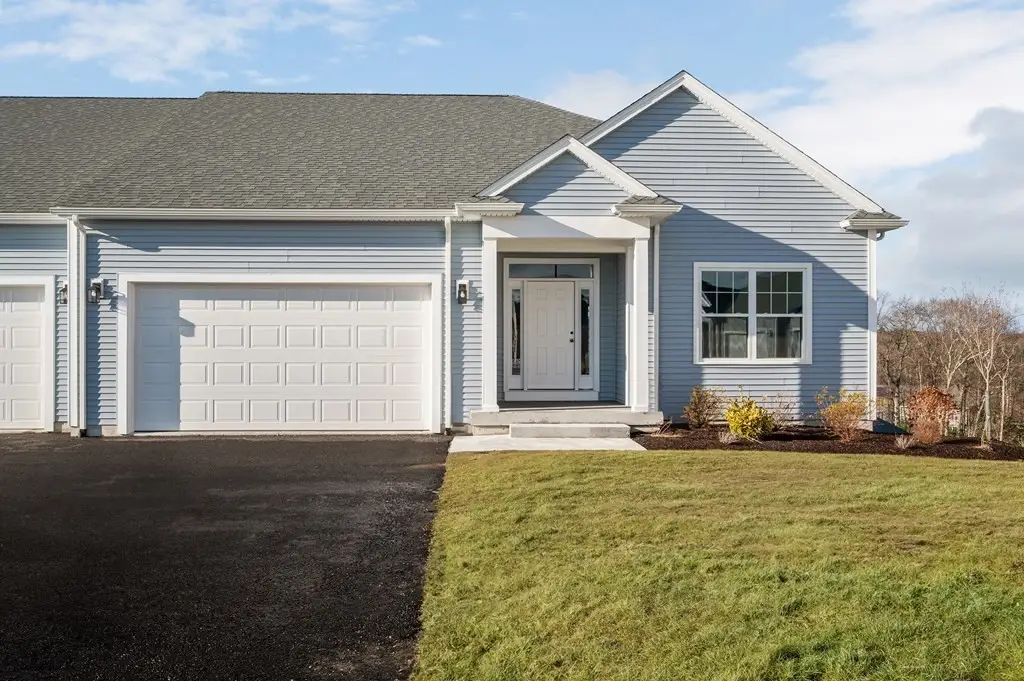 37 Crestwood Circle #43, Northbridge, MA 01588 - #1