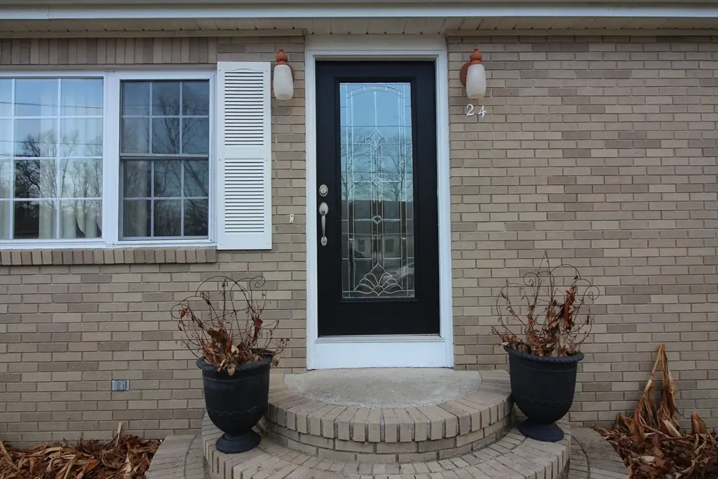 24 Greenfield Road, Westport, MA 02790 - #1