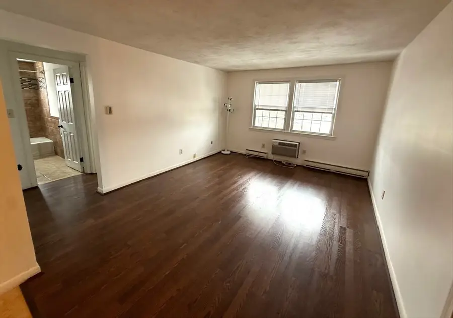 6 Sinai Circle #C, Chelmsford, MA 01824 - #3